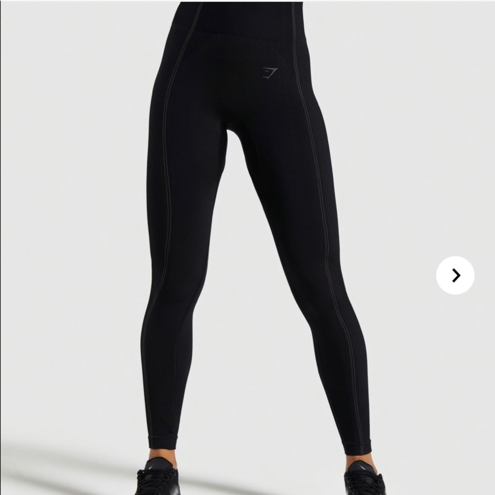 Seamless gym shark leggings